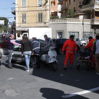 Sanremo: incidente al rondò Garibaldi, anziano rimane ferito
