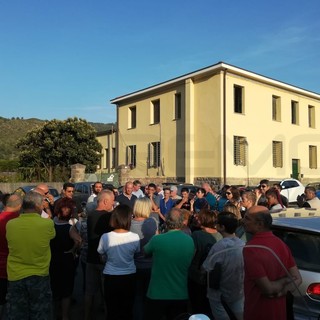 Ventimiglia: ponte di Bevera, il Sindaco Ioculano incontra i residenti a pochi giorni dall’affidamento dell’area di cantiere Ventimiglia: ponte di Bevera, il Sindaco Ioculano incontra i residenti a pochi giorni dall’affidamento dell’area di cantiere