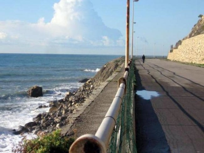 Maltempo in Riviera, Diano Marina chiude l’Incompiuta per ragioni di sicurezza Maltempo in Riviera, Diano Marina chiude l’Incompiuta per ragioni di sicurezza