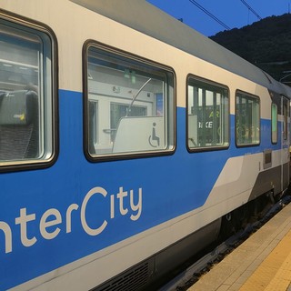 Aggressione a un capotreno: proclamato lo sciopero del personale Intercity di Trenitalia a Genova.  Possibili disagi anche a Ponente