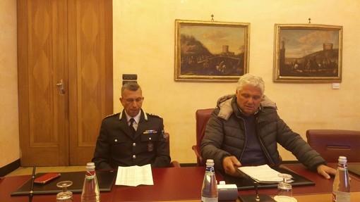 Imperia: scatta la rivoluzione dei parcheggi, aumentano le strisce blu, sconti per residenti e sospensione notturna della ztl al Parasio