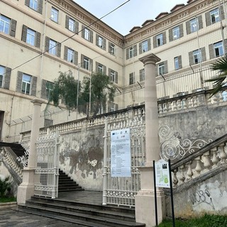 Istituto Colombo di Sanremo, il Corso Serale festeggia la maturità: due studenti diplomati con 100/100 Istituto Colombo di Sanremo, il Corso Serale festeggia la maturità: due studenti diplomati con 100/100