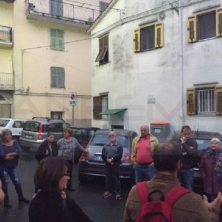 Ventimiglia: due temi 'caldi' nell'incontro tra il Sindaco Enrico Ioculano e i residenti della frazione di Calvo per gli appuntamenti 'fuori dal comune' Ventimiglia: due temi 'caldi' nell'incontro tra il Sindaco Enrico Ioculano e i residenti della frazione di Calvo per gli appuntamenti 'fuori dal comune'