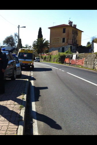 Ventimiglia: ciclista francese urtato da un'auto, finisce all'Ospedale