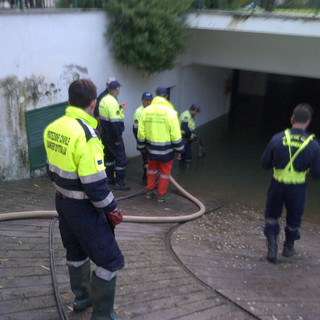 Maltempo: giornata di intenso lavoro per il corpo forestale dello Stato e Volontari della protezione civile in tutta la provincia Maltempo: giornata di intenso lavoro per il corpo forestale dello Stato e Volontari della protezione civile in tutta la provincia