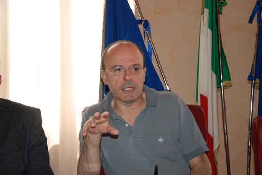 Caso Rivieracqua, Capacci punta il dito contro Taggia e Sanremo: “Se Rivieracqua non va avanti è colpa di Imperia? Ma fatemi il piacere!”