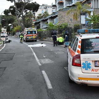 Sanremo: incidente mortale in via Padre Semeria, centauro perde il controllo dello scooter e cade rovinosamente sull'asfalto
