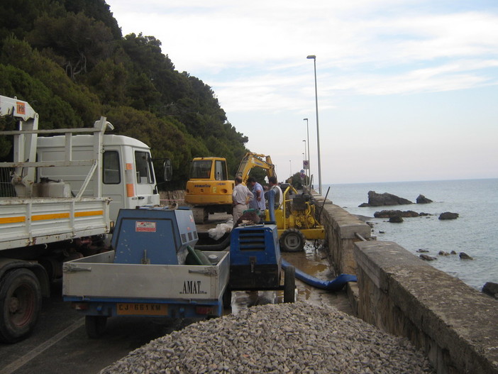 Imperia: rottura di una condotta del Roya alla Galeazza, operai al lavoro, sospesa l'erogazione nel dianese