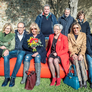 Sanremo: inaugurata a Pian di Nave la panchina rossa simbolo contro la violenza sulle donne (Foto e Video Servizio)