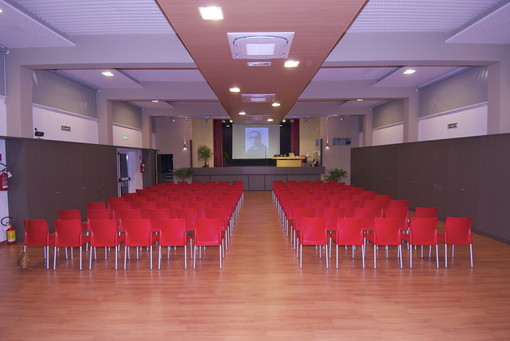 Diano Marina: stasera alla sala 'Don Piana' la commedia per beneficenza 'Ma che bel castello'