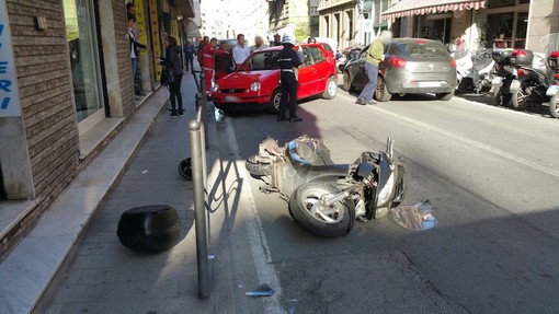 Sanremo: auto urta scooter in via Volta, mobilitazione di soccorsi ma nessun ferito