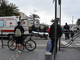 Sanremo: 70enne in bicicletta cerca di evitare auto all'incrocio ma cade a terra, intervento dell'elisoccorso