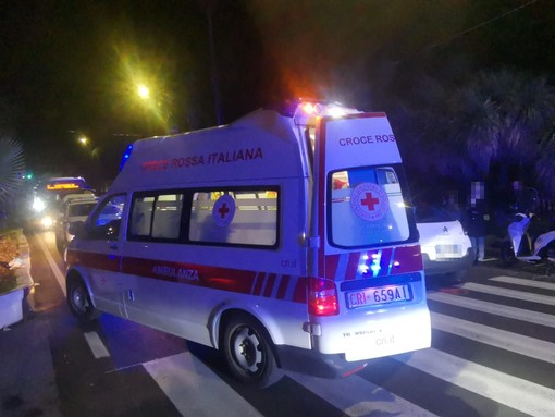 Ospedaletti, pedoni investiti in corso Regina Margherita: si alza in volo l'elisoccorso (Foto) Ospedaletti, pedoni investiti in corso Regina Margherita: si alza in volo l'elisoccorso (Foto)