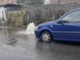 Acquedotto colabrodo, geyser in via Littardi a Imperia: erogazione idrica interrotta Acquedotto colabrodo, geyser in via Littardi a Imperia: erogazione idrica interrotta