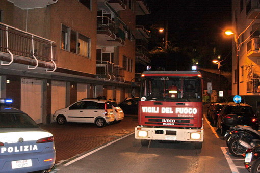 Sanremo: principio d'incendio questa sera al 4° piano del civico 415 di via Goethe, intervento dei VVF Sanremo: principio d'incendio questa sera al 4° piano del civico 415 di via Goethe, intervento dei VVF
