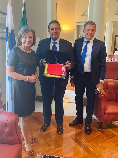Il governatore Toti incontra l’ambasciatrice di Finlandia in Italia, Pia Rantala-Engberg Il governatore Toti incontra l’ambasciatrice di Finlandia in Italia, Pia Rantala-Engberg