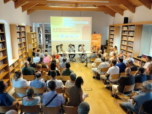 Ventimiglia: Biblioteca Aprosiana, via libera dell'amministrazione a eventi e collaborazioni fino a maggio Ventimiglia: Biblioteca Aprosiana, via libera dell'amministrazione a eventi e collaborazioni fino a maggio