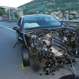 Imperia: incidente frontale sulla SS 28. Ferita una donna e grossi rallentamenti