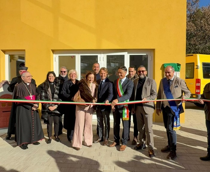 Inaugurato a Giustenice il primo dei due nuovi plessi del Polo Scolastico. Assessore Scajola: "Un investimento concreto sul futuro dei giovani e del territorio"