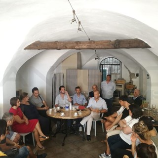 Ventimiglia: il Sindaco incontra i commercianti del centro storico che si stanno attivando per costituire un’associazione, obiettivo il rilancio della città alta