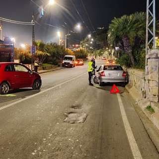 Sanremo: scontro frontale in corso Marconi, ferite due donne (foto)
