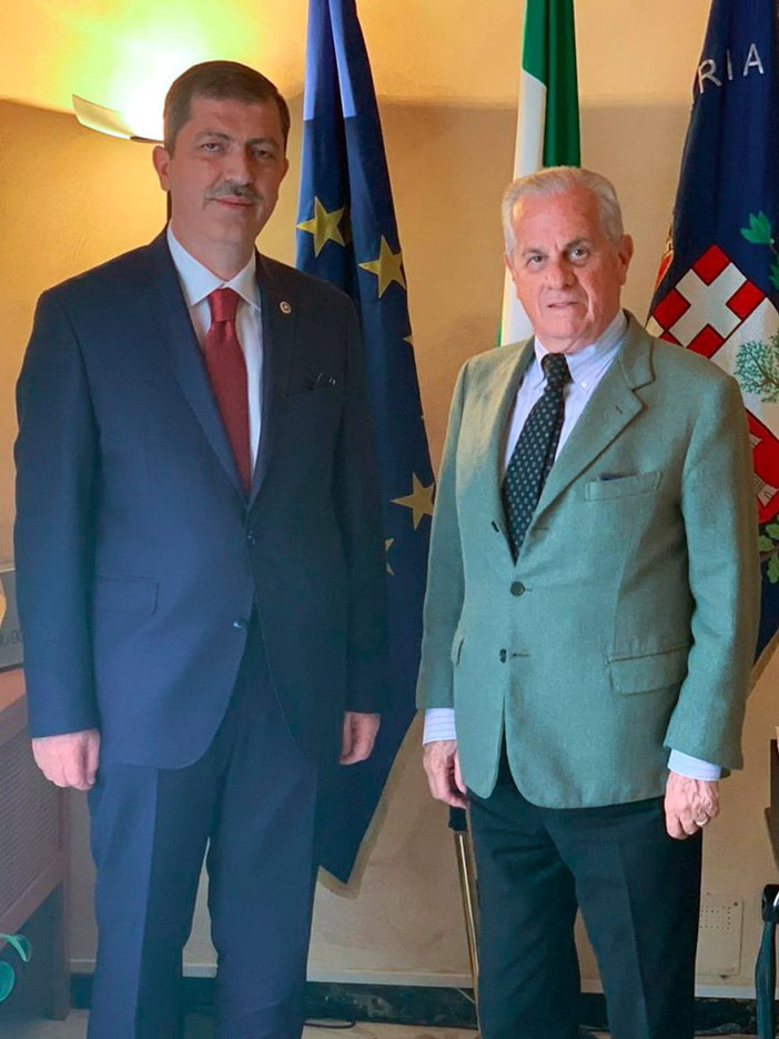 Imperia, il sindaco Scajola riceve il parlamentare della Turchia Mustafa Arslan Imperia, il sindaco Scajola riceve il parlamentare della Turchia Mustafa Arslan
