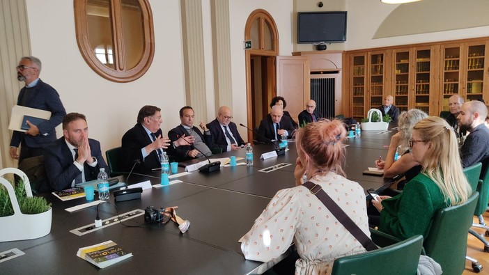 Olioliva: food blogger, giornalisti e influencer da tutta Europa "per promuovere Imperia e le eccellenze del territorio" (foto) Olioliva: food blogger, giornalisti e influencer da tutta Europa "per promuovere Imperia e le eccellenze del territorio" (foto)