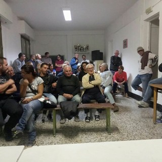 Imperia: sicurezza, fognature e pulizia dei torrenti. Questi alcuni dei temi affrontati ieri sera dal comitato "Valli di Caramagna" in un incontro pubblico