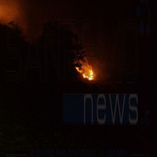 Chiusanico: un vasto incendio sta interessando la zona boschiva di Torria Chiusanico: un vasto incendio sta interessando la zona boschiva di Torria
