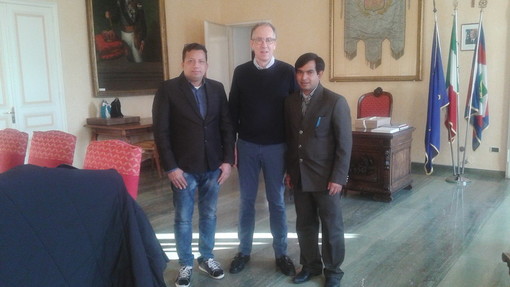 Sanremo: incontro tra sindaci in comune, Alberto Biancheri riceve la visita di Islam Muhamed Kamrul
