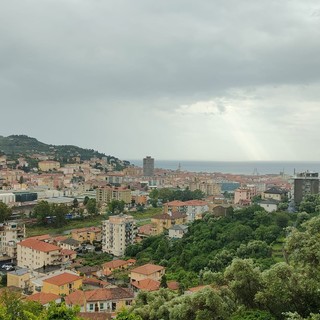 Imperia e Liguria sempre più anziane: l’età media sfiora i 50 anni, record in Italia e in Europa