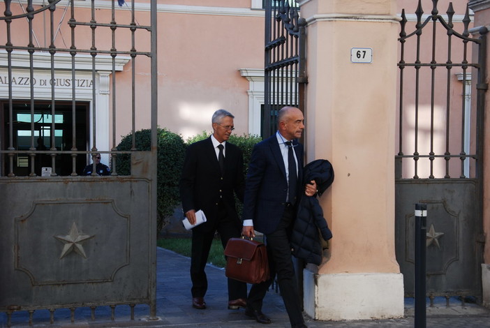 Allessandro Vellani con l'avvocato Mager