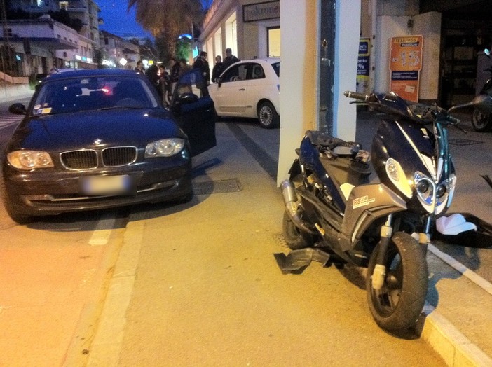 Sanremo: incidente in corso Marconi, 17enne in scooter ferito dopo lo scontro con un auto