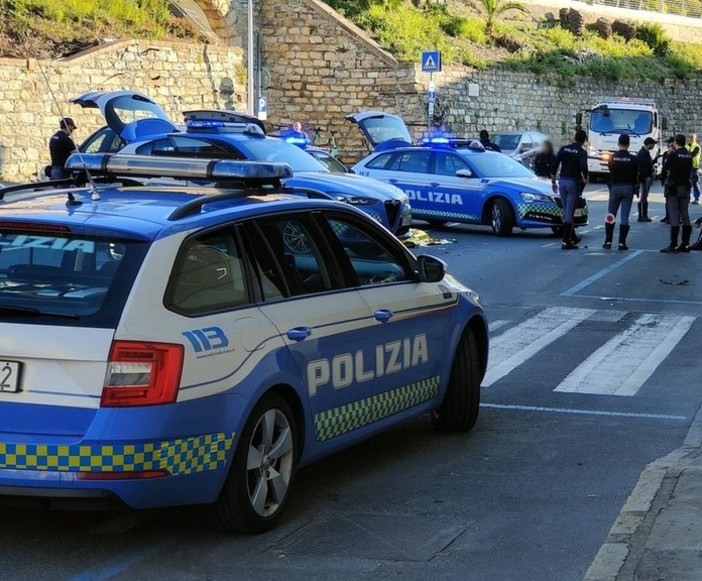 Imperia: nella notte a Porto Maurizio il tragico schianto, morto un trentatreenne e gravissima una ragazza