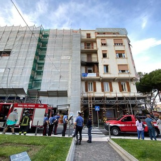 Sanremo: incendio in uno studio dentistico in corso Mombello, mobilitazione di soccorsi in pieno centro (foto)