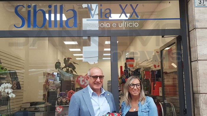 Grande successo ad Imperia per l'iniziativa 'ricicla-zaino' a favore dei bambini dell'Associazione 'Il Cuore di Martina' Grande successo ad Imperia per l'iniziativa 'ricicla-zaino' a favore dei bambini dell'Associazione 'Il Cuore di Martina'
