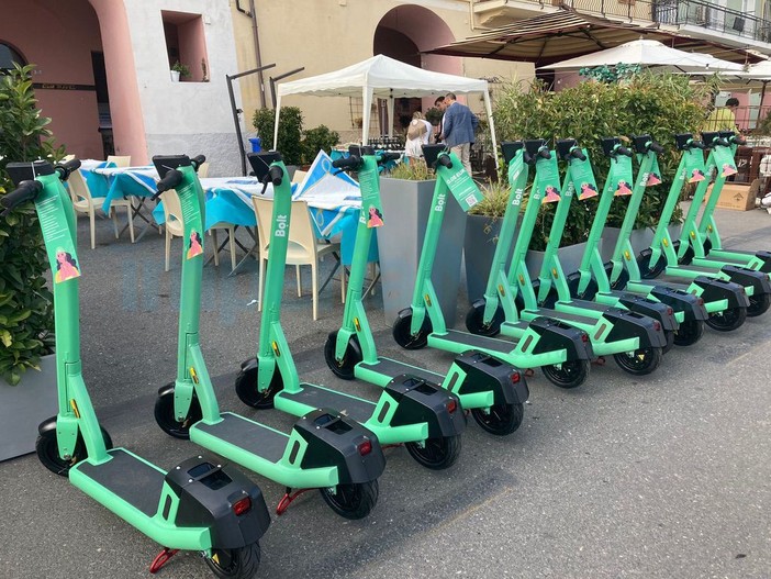 Imperia: obbligo del casco sui monopattini, la proposta di FdI al sindaco Scajola Imperia: obbligo del casco sui monopattini, la proposta di FdI al sindaco Scajola