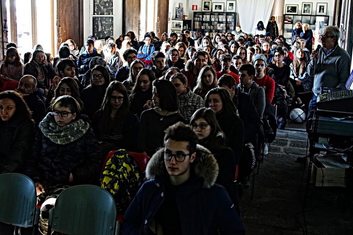 Sanremo: il Club Tenco prosegue l'attività con le scuole, tre progetti per Primarie, Secondarie e Primo Grado