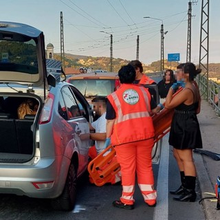 Ventimiglia, mega scontro in corso Genova: ad avere la peggio una ragazza di 26 anni (foto)