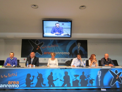 Sanremo: iniziate le lezioni di Area Sanremo 2012, questa mattina il benvenuto ai 416 artisti Sanremo: iniziate le lezioni di Area Sanremo 2012, questa mattina il benvenuto ai 416 artisti