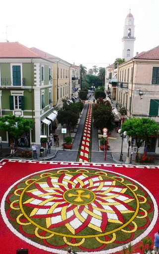 Diano Marina: domenica prossima torna la tradizionale 'Infiorata' del Corpus Domini