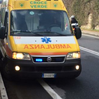Ventimiglia: scontro auto-moto a Roverino, i due conducenti trasportati in codice verde a Bordighera