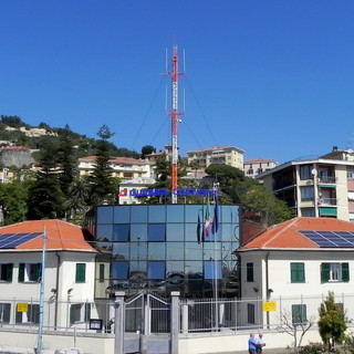 Imperia: impianto fotovoltaico sulla Capitaneria di Porto, un progetto voluto Imperia: impianto fotovoltaico sulla Capitaneria di Porto, un progetto voluto