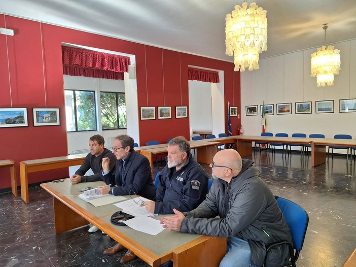 Piano di Protezione civile, riunione a Bordighera. Ingenito: "Ribaditi ruoli e responsabilità" (Foto) Piano di Protezione civile, riunione a Bordighera. Ingenito: "Ribaditi ruoli e responsabilità" (Foto)