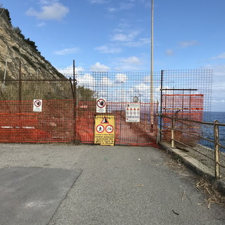 Diano Marina, chiusa l'Incompiuta. Chiappori: "Sarà una decisione impopolare, ma me ne assumo la responsabilità. Dobbiamo verificarne la sicurezza" Diano Marina, chiusa l'Incompiuta. Chiappori: "Sarà una decisione impopolare, ma me ne assumo la responsabilità. Dobbiamo verificarne la sicurezza"