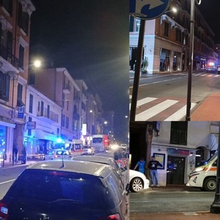 Ventimiglia, incidente in via Cavour: si alza in volo l'elisoccorso (Foto) Ventimiglia, incidente in via Cavour: si alza in volo l'elisoccorso (Foto)