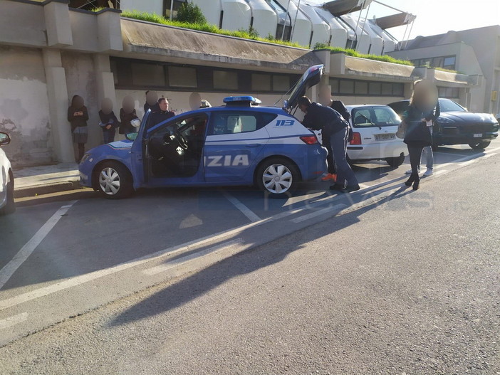 Imperia: 14enne precipita facendo parkour in area proibita, trasportato all'ospedale in codice rosso Imperia: 14enne precipita facendo parkour in area proibita, trasportato all'ospedale in codice rosso