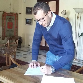 La 'pisciadela' di Ventimiglia è ufficialmente un prodotto De.Co., oggi la firma del disciplinare