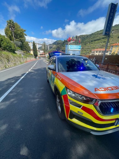 Ventimiglia, incidente tra moto e auto: mobilitazione di soccorsi a Latte (Foto)