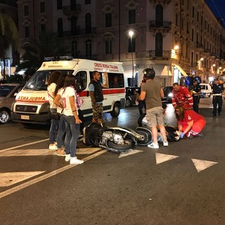 Sanremo: incidente tra corso Mombello e via Roma. Ragazza trasportata al Borea in codice giallo Sanremo: incidente tra corso Mombello e via Roma. Ragazza trasportata al Borea in codice giallo